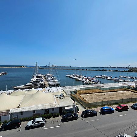 Appartamento Blue Marina Sea View Mangalia Esterno foto